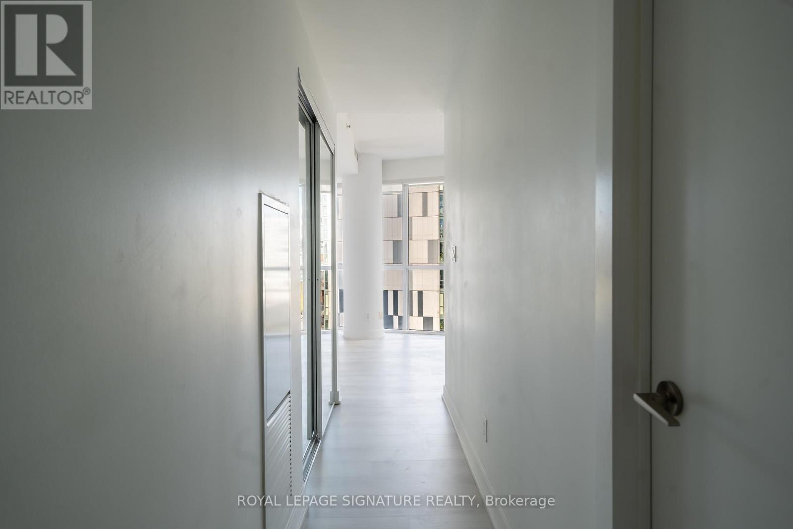 1106 - 20 Bruyeres Mews, Toronto, Ontario  M5V 0G8 - Photo 23 - C12494838