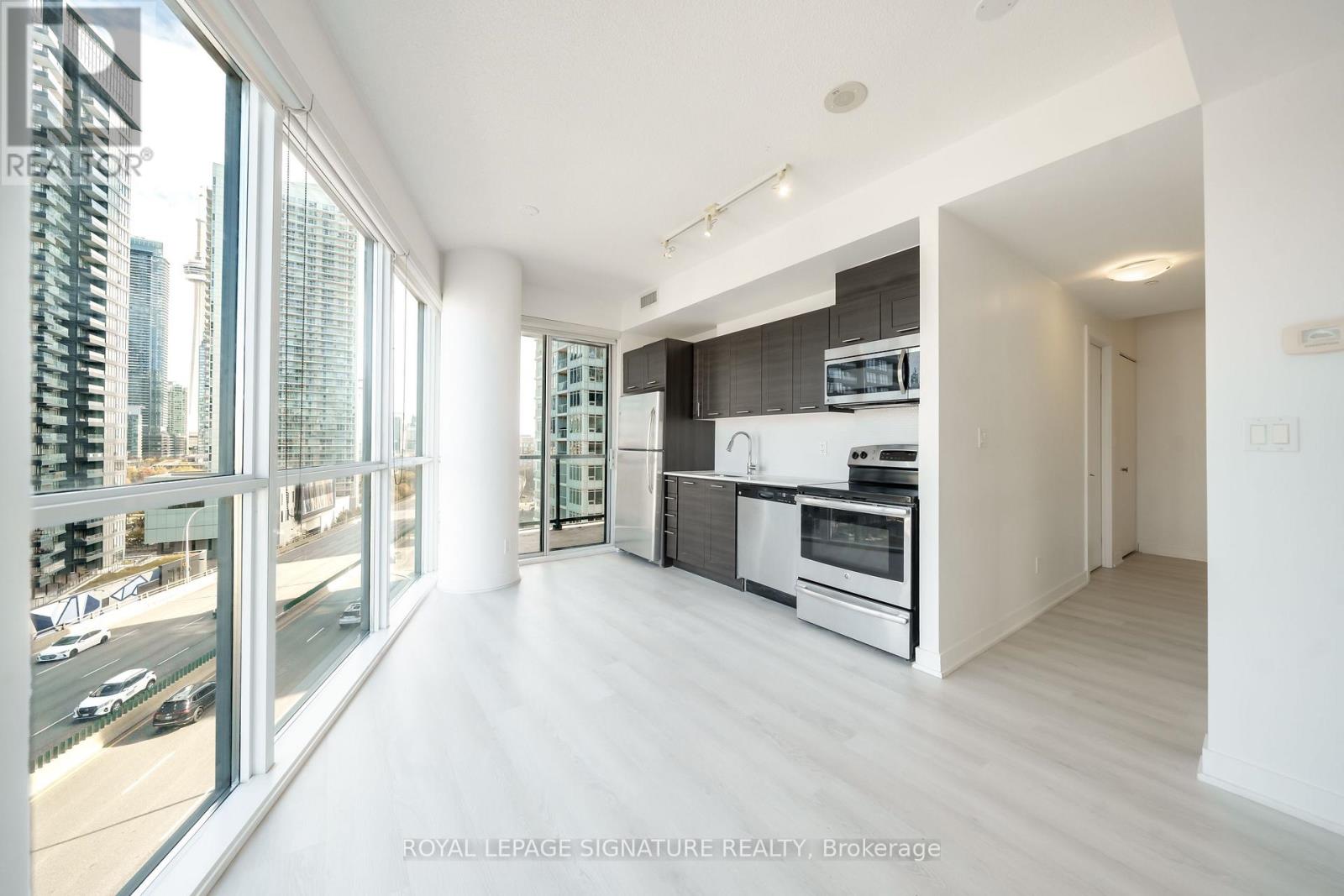 1106 - 20 Bruyeres Mews, Toronto, Ontario  M5V 0G8 - Photo 3 - C12494838