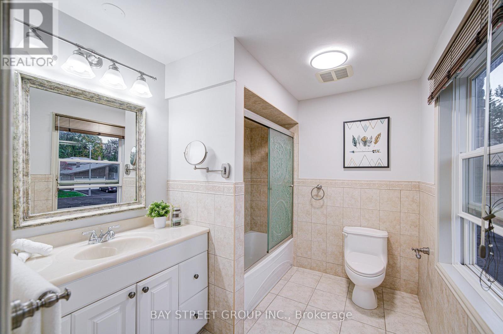 41 Covewood Street, Toronto, Ontario  M2M 2Z2 - Photo 29 - C12494868