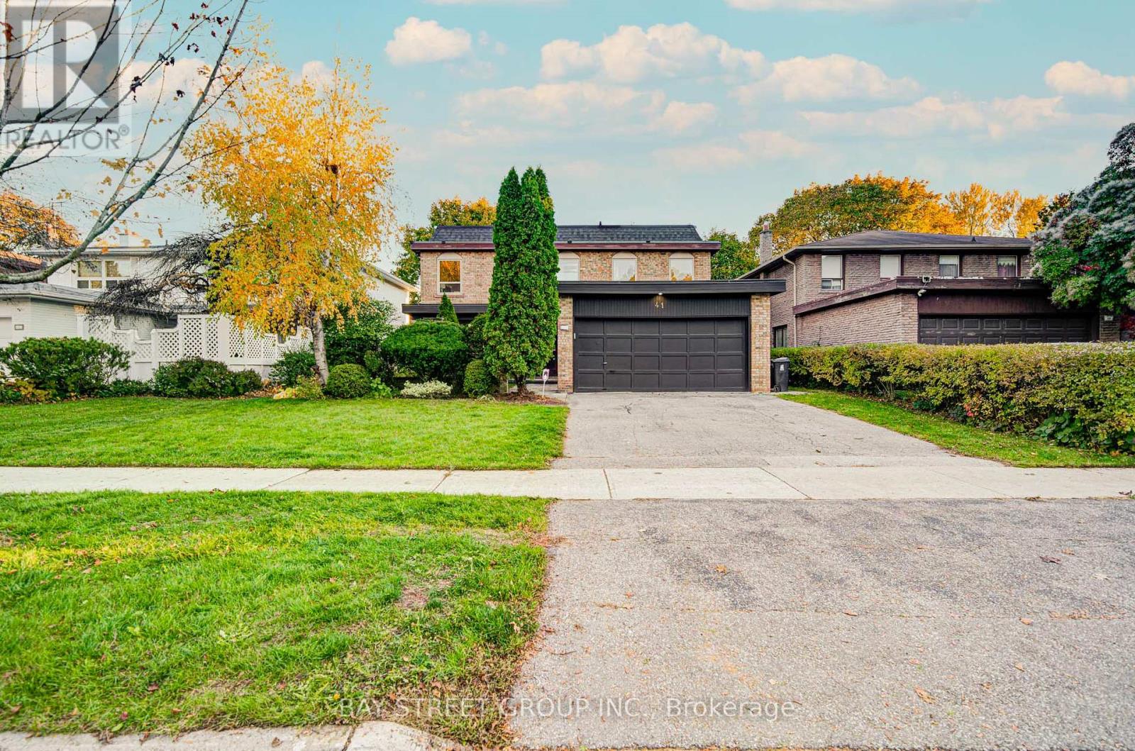 41 Covewood Street, Toronto, Ontario  M2M 2Z2 - Photo 3 - C12494868