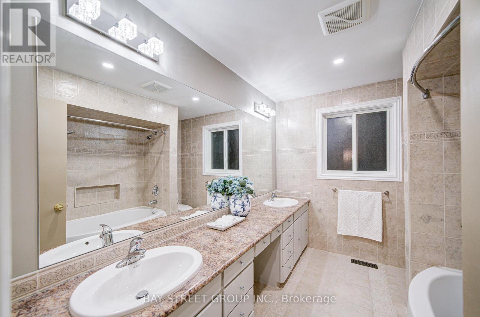 41 Covewood Street, Toronto, Ontario  M2M 2Z2 - Photo 40 - C12494868