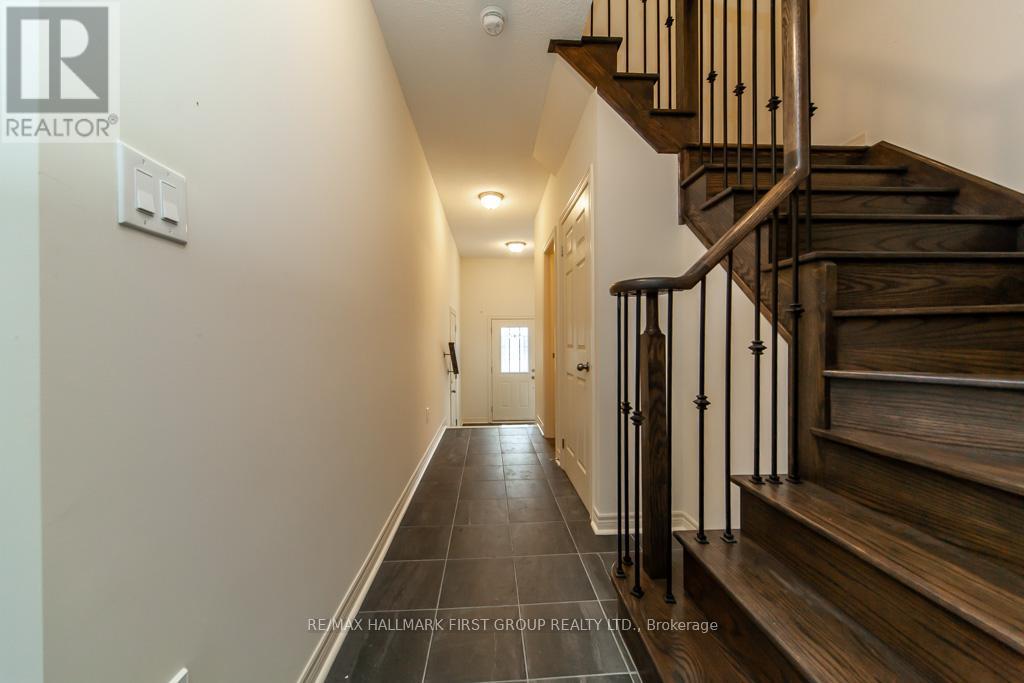 12 Jevons Drive, Ajax, Ontario  L1Z 0T5 - Photo 4 - E12494814