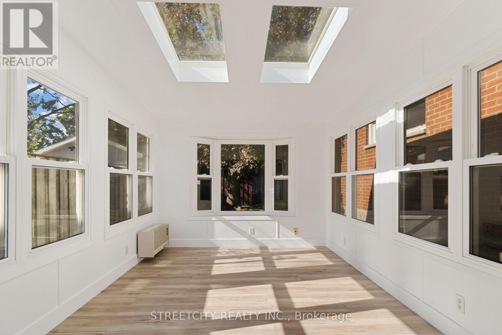 53 Susan Avenue, London East, Ontario  N5V 2G1 - Photo 3 - X12494776