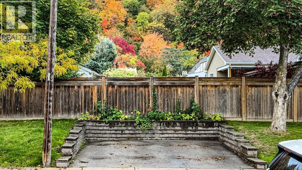 30 Montrose Avenue, Hamilton, Ontario  L8K 4X9 - Photo 24 - 40781357