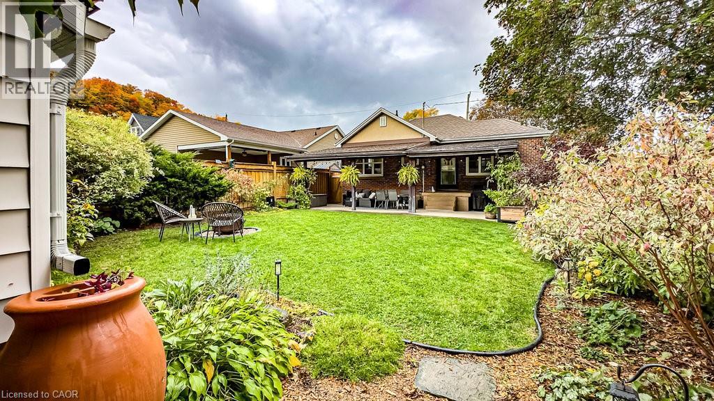 30 Montrose Avenue, Hamilton, Ontario  L8K 4X9 - Photo 31 - 40781357