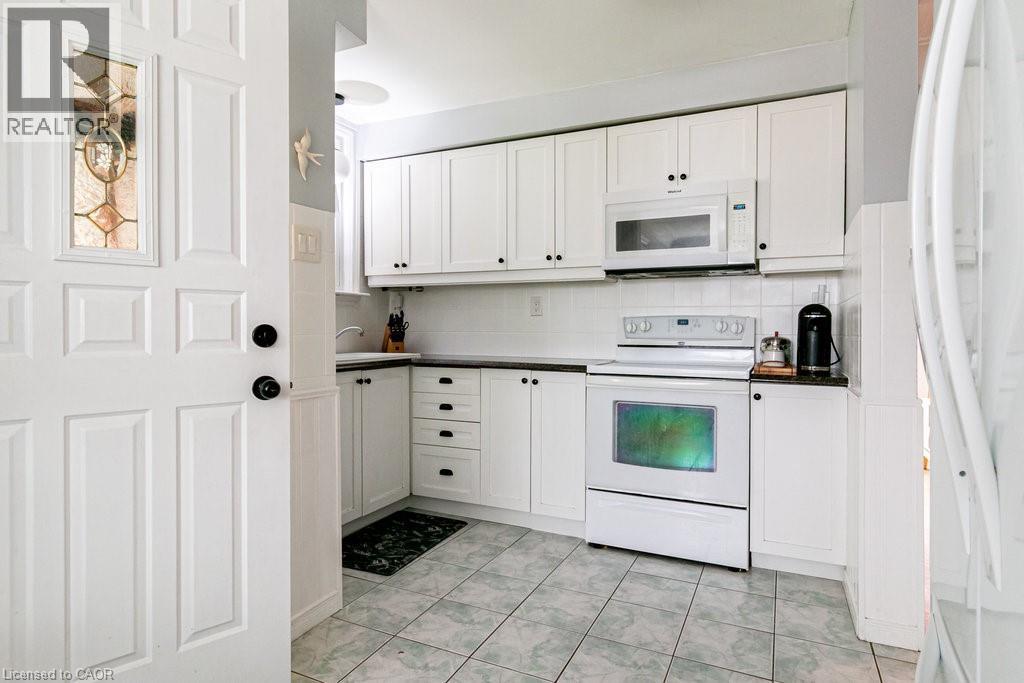 30 Montrose Avenue, Hamilton, Ontario  L8K 4X9 - Photo 7 - 40781357