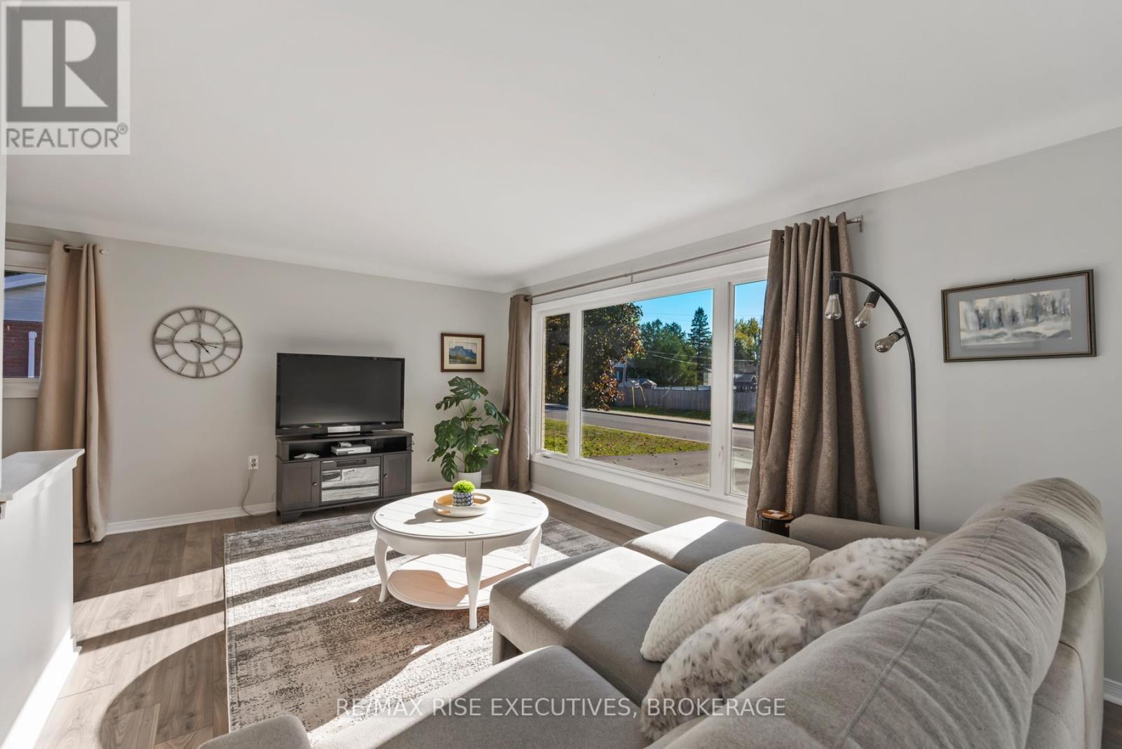 62 Briscoe Street, Loyalist (Amherstview), Ontario  K7N 1G1 - Photo 11 - X12495078