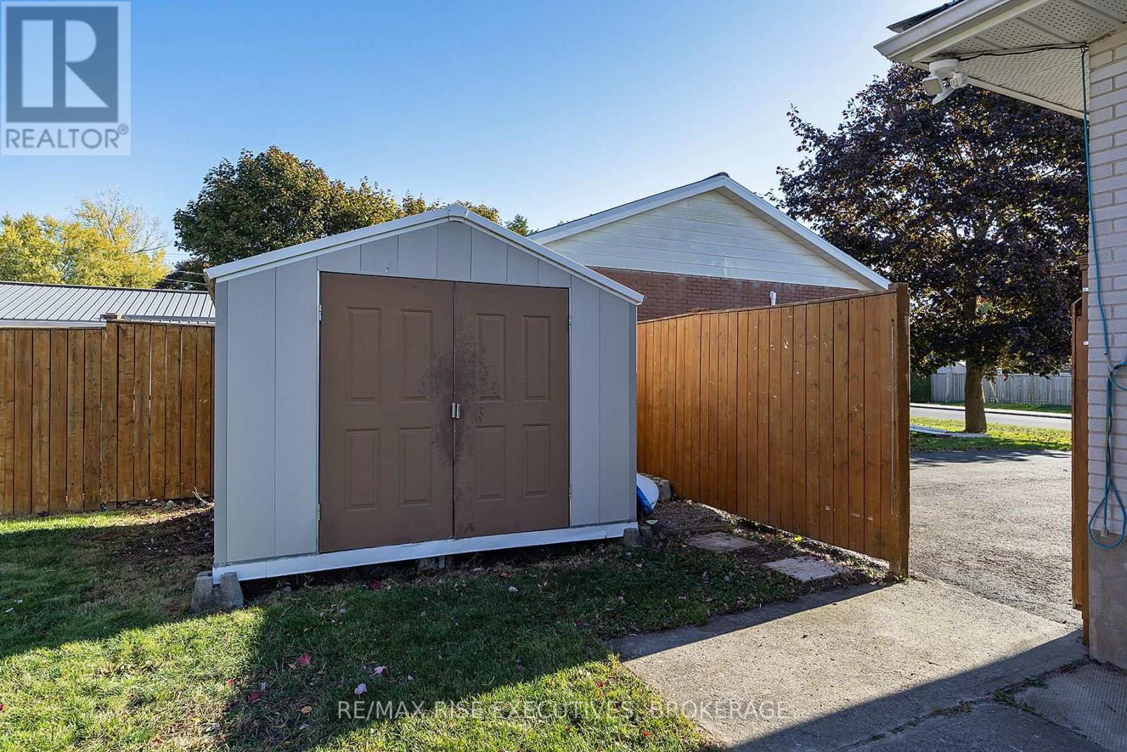 62 Briscoe Street, Loyalist (Amherstview), Ontario  K7N 1G1 - Photo 9 - X12495078