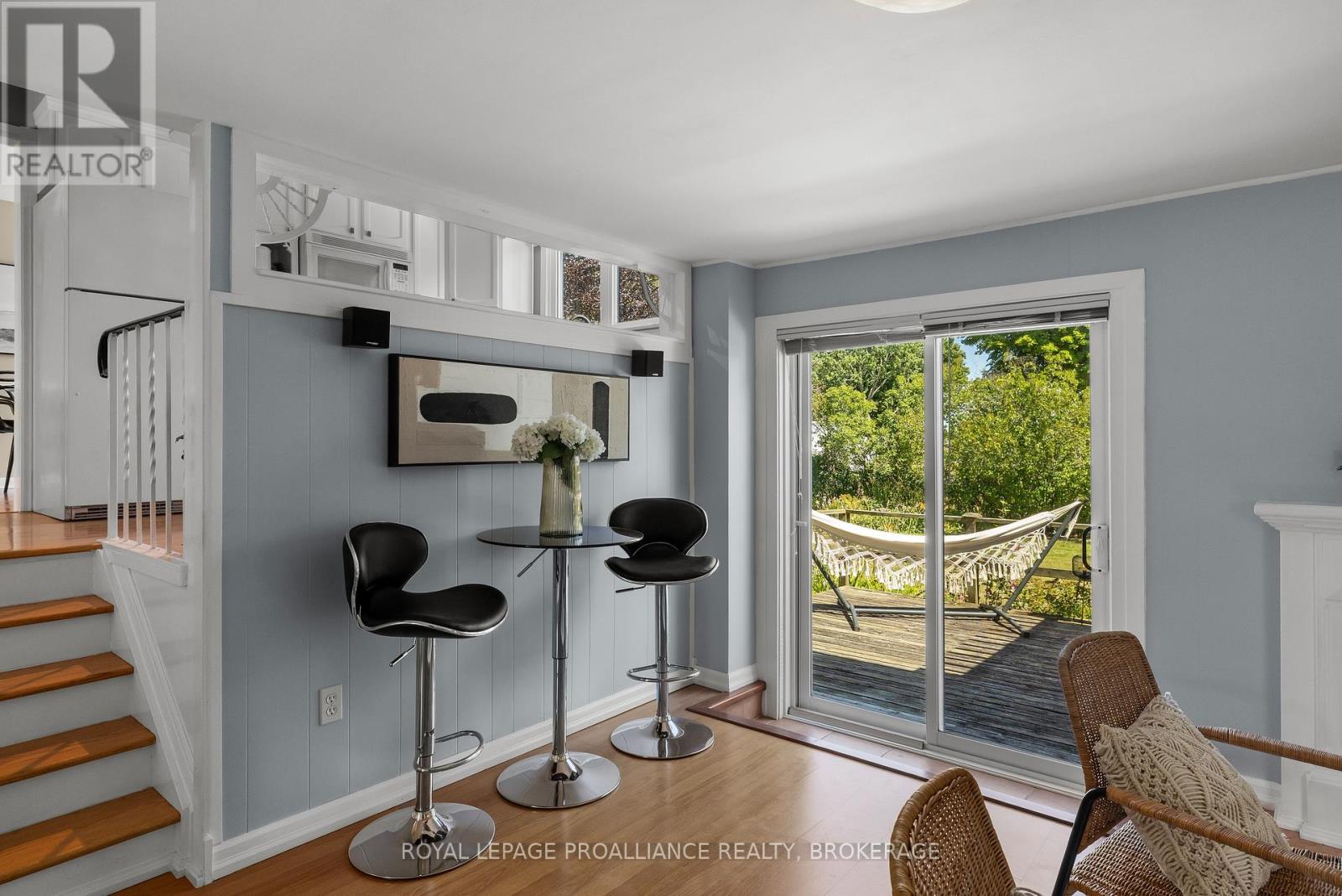 35 Manitou Crescent E, Loyalist (Amherstview), Ontario  K7N 1B1 - Photo 12 - X12495112