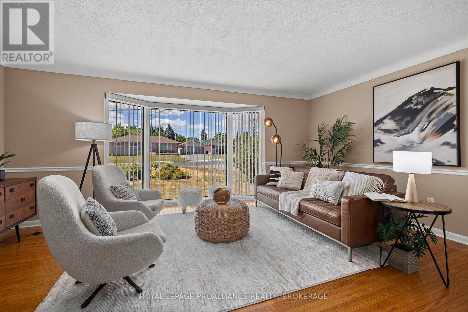 35 Manitou Crescent E, Loyalist (Amherstview), Ontario  K7N 1B1 - Photo 16 - X12495112