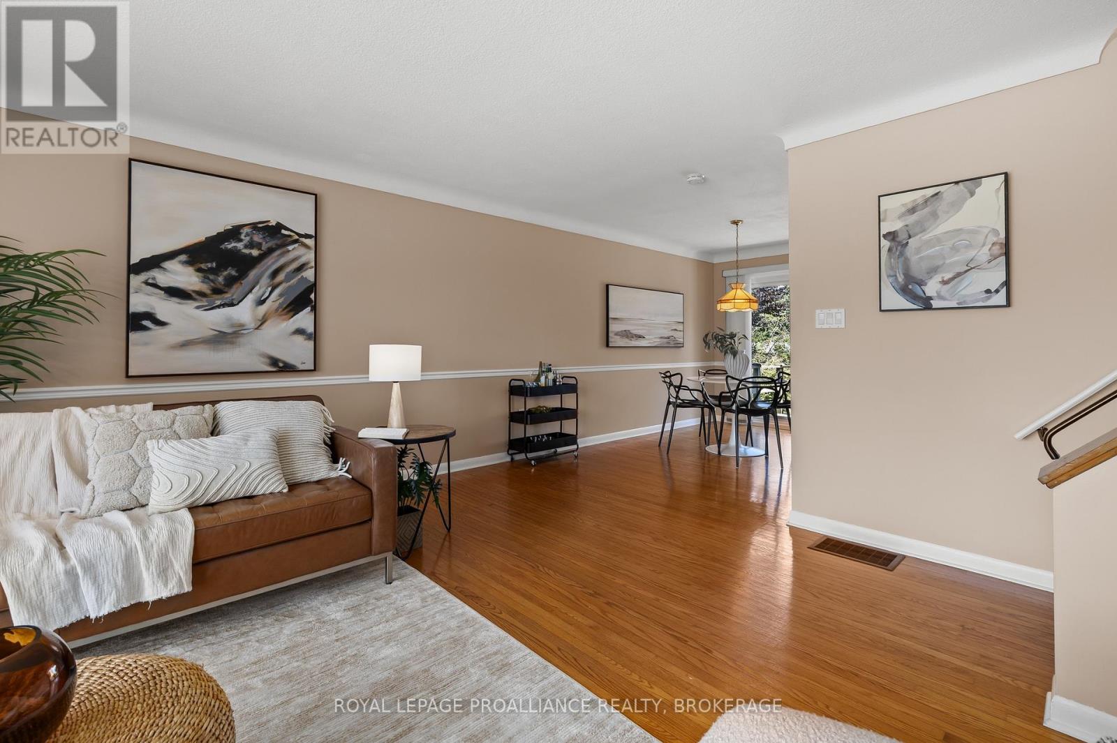 35 Manitou Crescent E, Loyalist (Amherstview), Ontario  K7N 1B1 - Photo 18 - X12495112