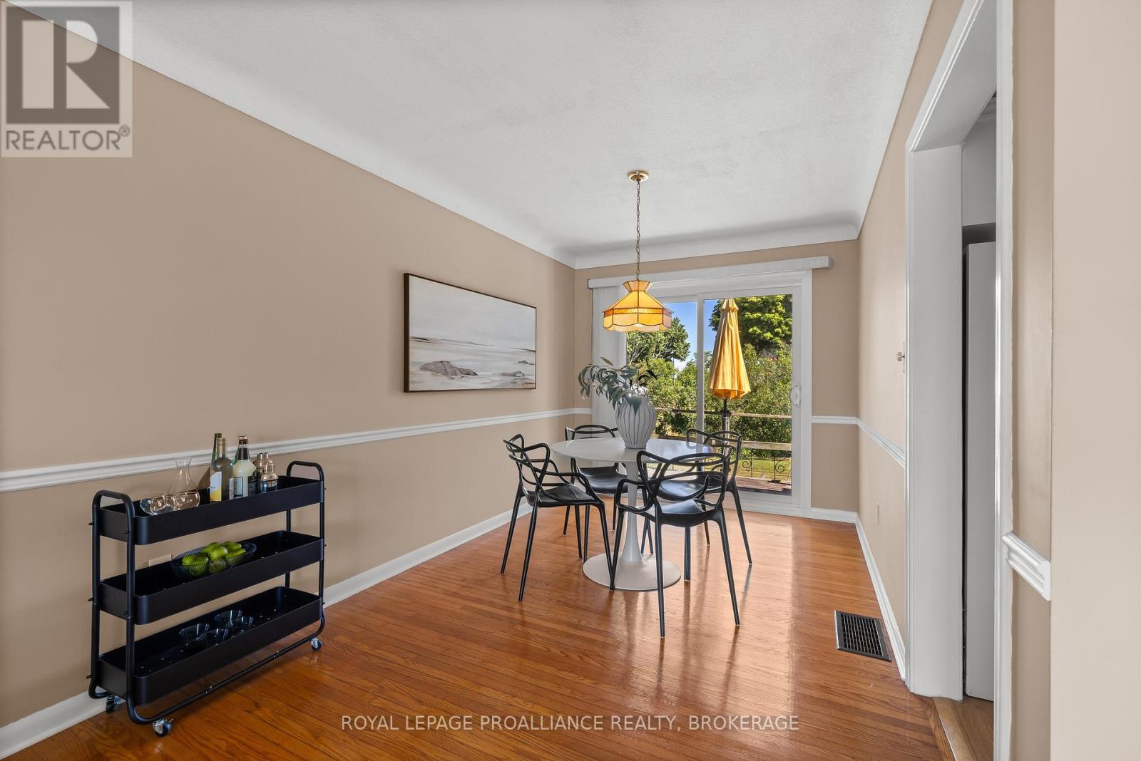 35 Manitou Crescent E, Loyalist (Amherstview), Ontario  K7N 1B1 - Photo 19 - X12495112