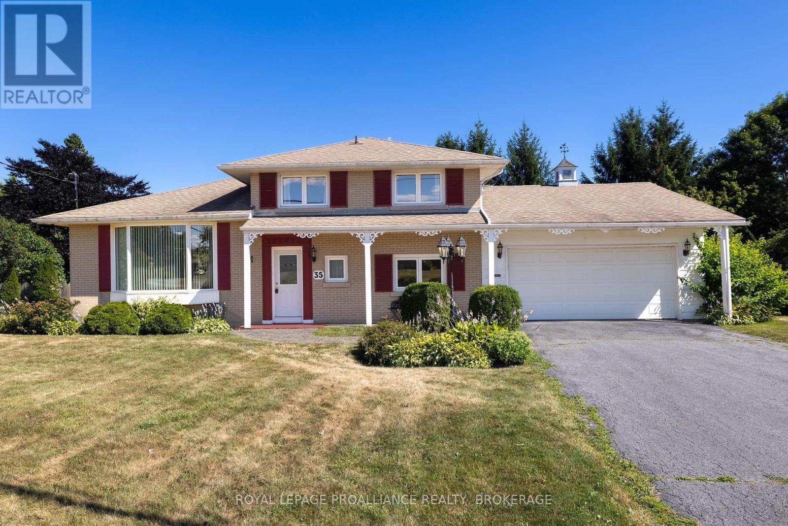 35 Manitou Crescent E, Loyalist (Amherstview), Ontario  K7N 1B1 - Photo 2 - X12495112