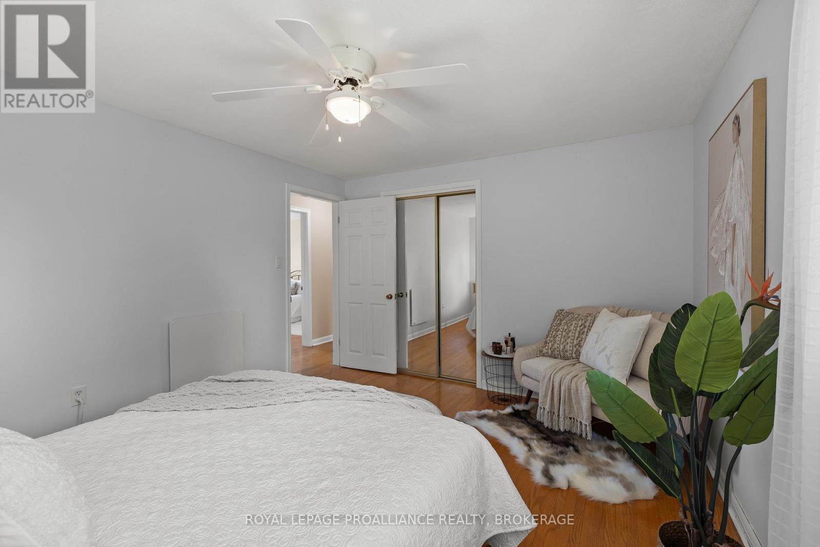 35 Manitou Crescent E, Loyalist (Amherstview), Ontario  K7N 1B1 - Photo 25 - X12495112