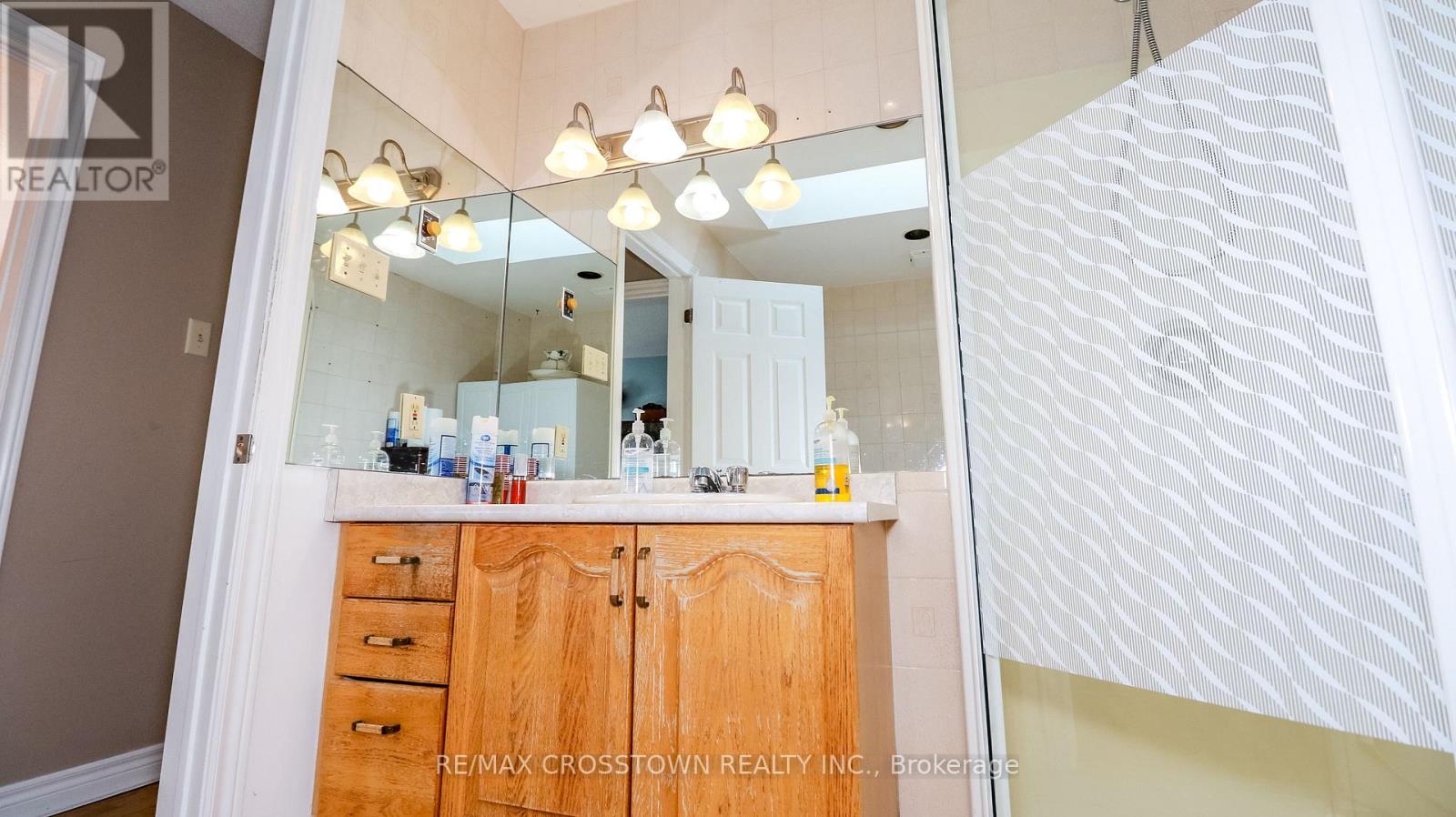 64 Royal Oak Drive, Innisfil, Ontario  N1L 1N1 - Photo 22 - N12494824