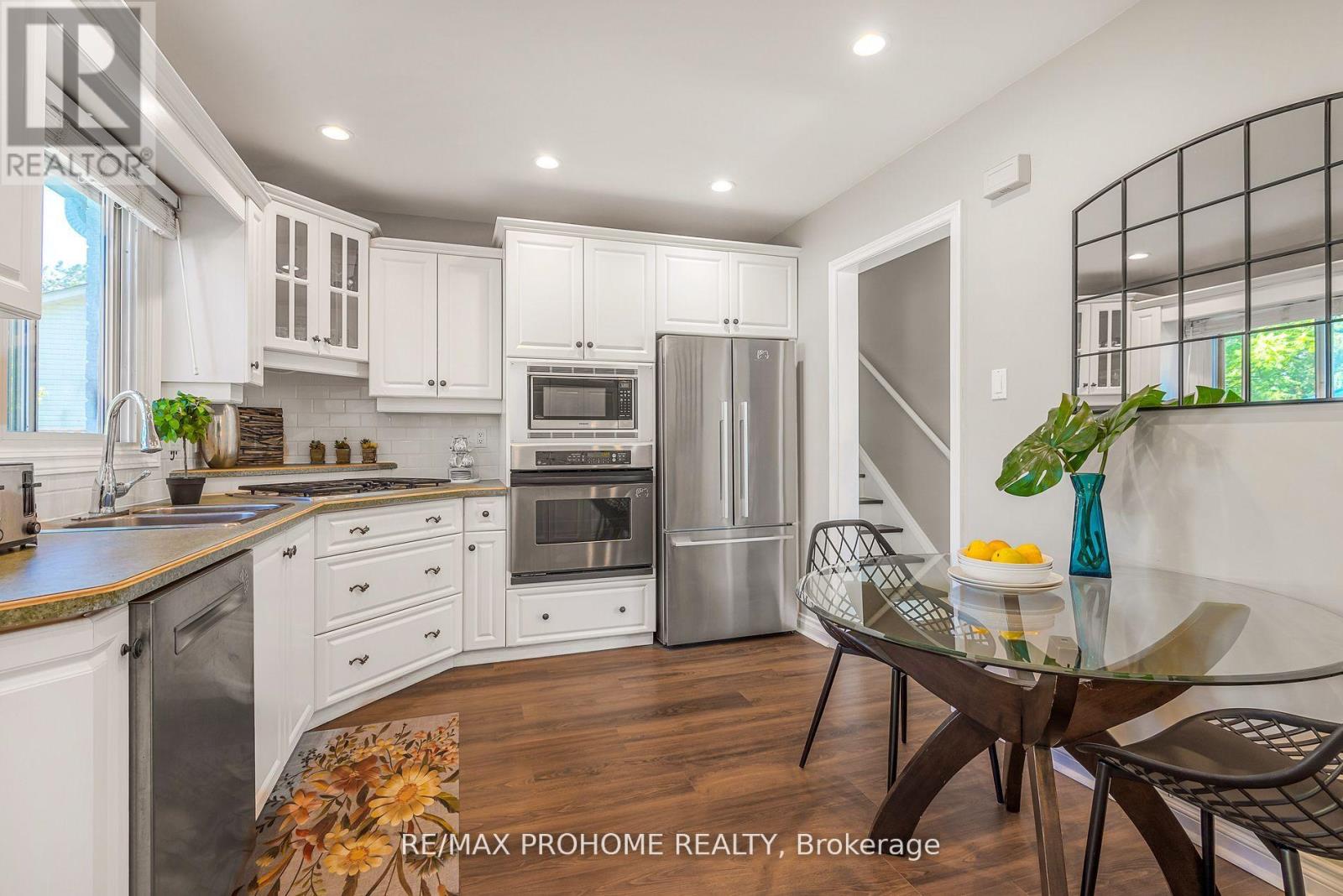 32 Sir Bedevere Place, Markham, Ontario  L3P 2W4 - Photo 12 - N12494854