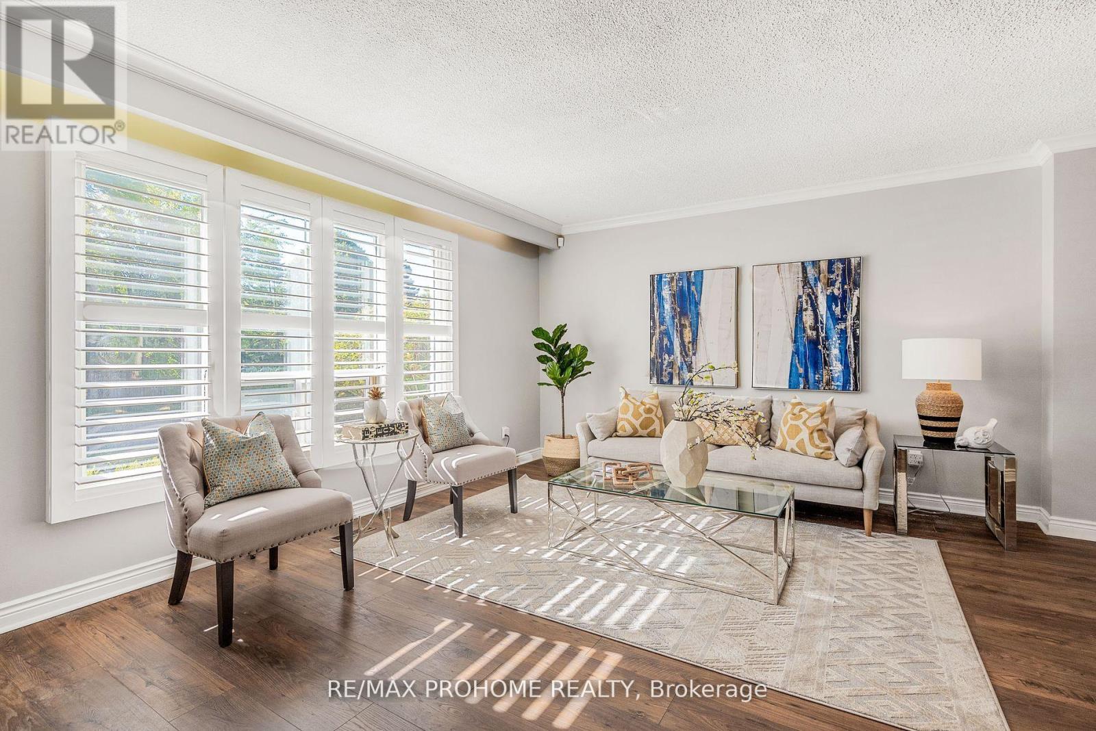 32 Sir Bedevere Place, Markham, Ontario  L3P 2W4 - Photo 2 - N12494854