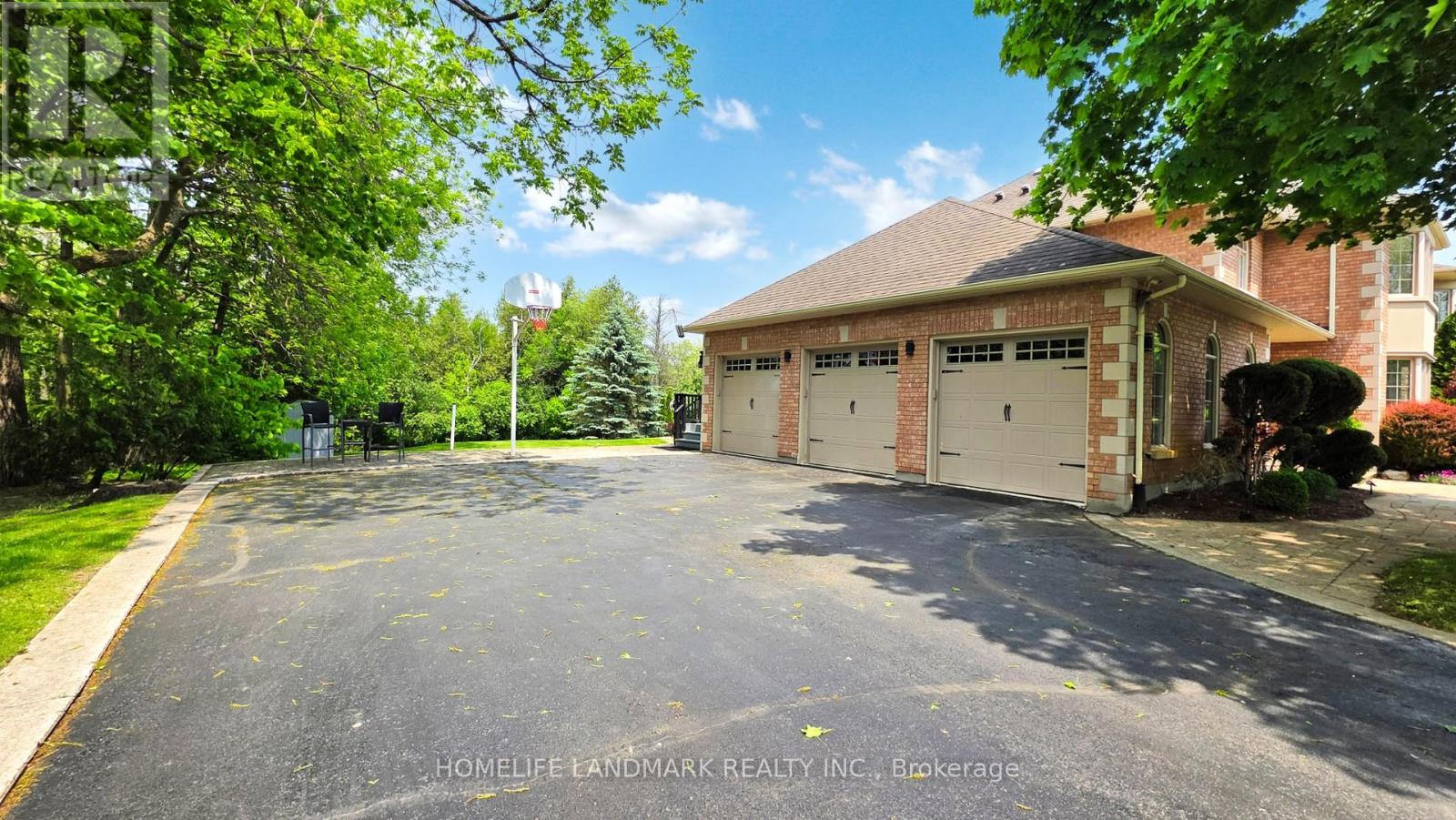 61 Sherrick Drive, Whitchurch-Stouffville, Ontario  L4A 2E9 - Photo 4 - N12494866