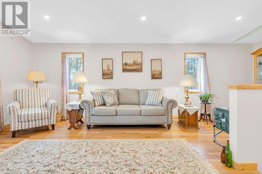 112 Moores Road, Tweed, Ontario  K0K 3J0 - Photo 9 - X12494958