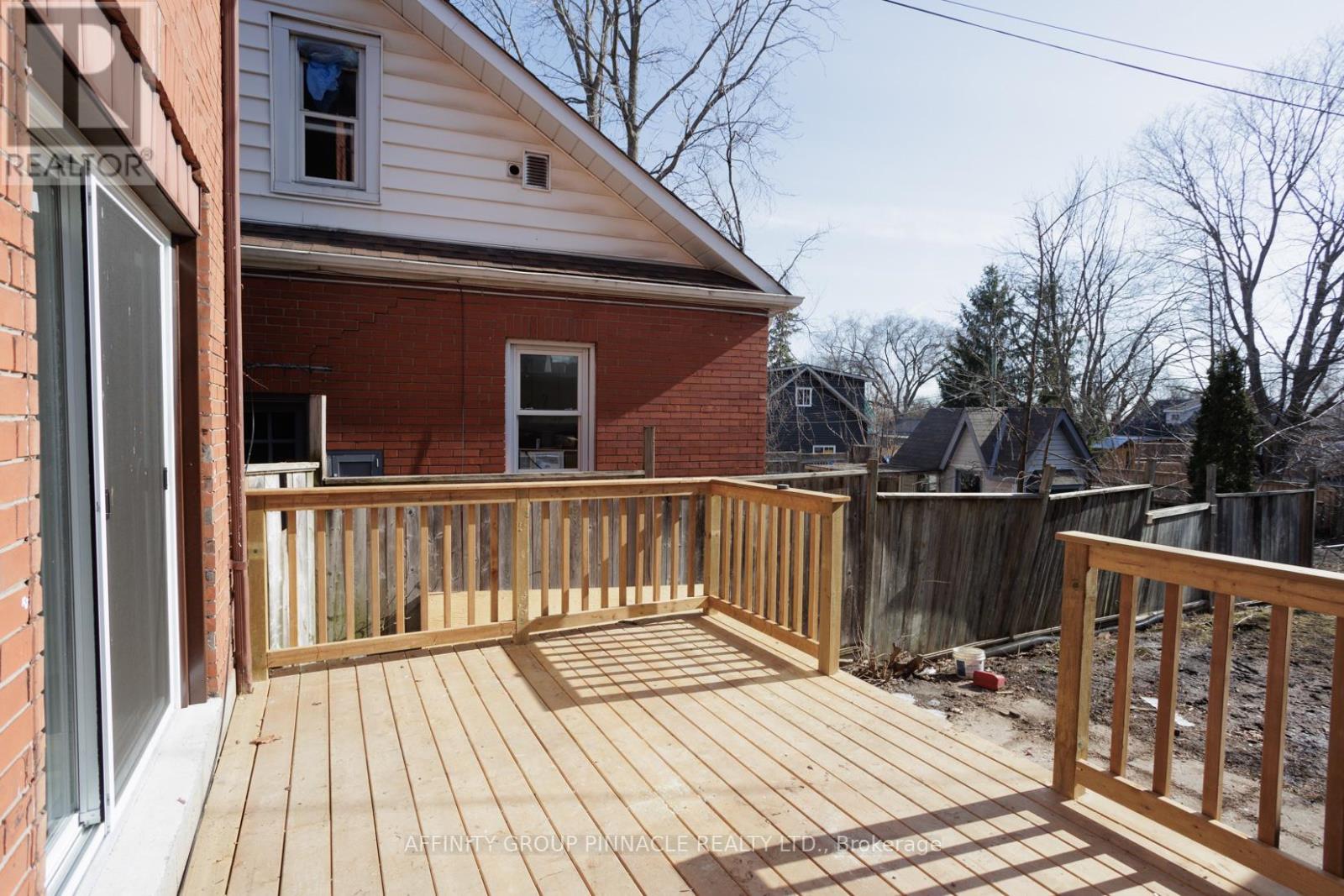 649 Charlotte Street, Peterborough (Town Ward 3), Ontario  K9J 2X2 - Photo 30 - X12495148