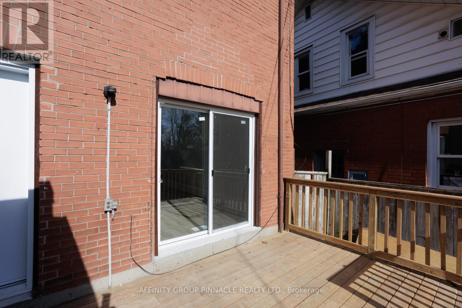 649 Charlotte Street, Peterborough (Town Ward 3), Ontario  K9J 2X2 - Photo 31 - X12495148