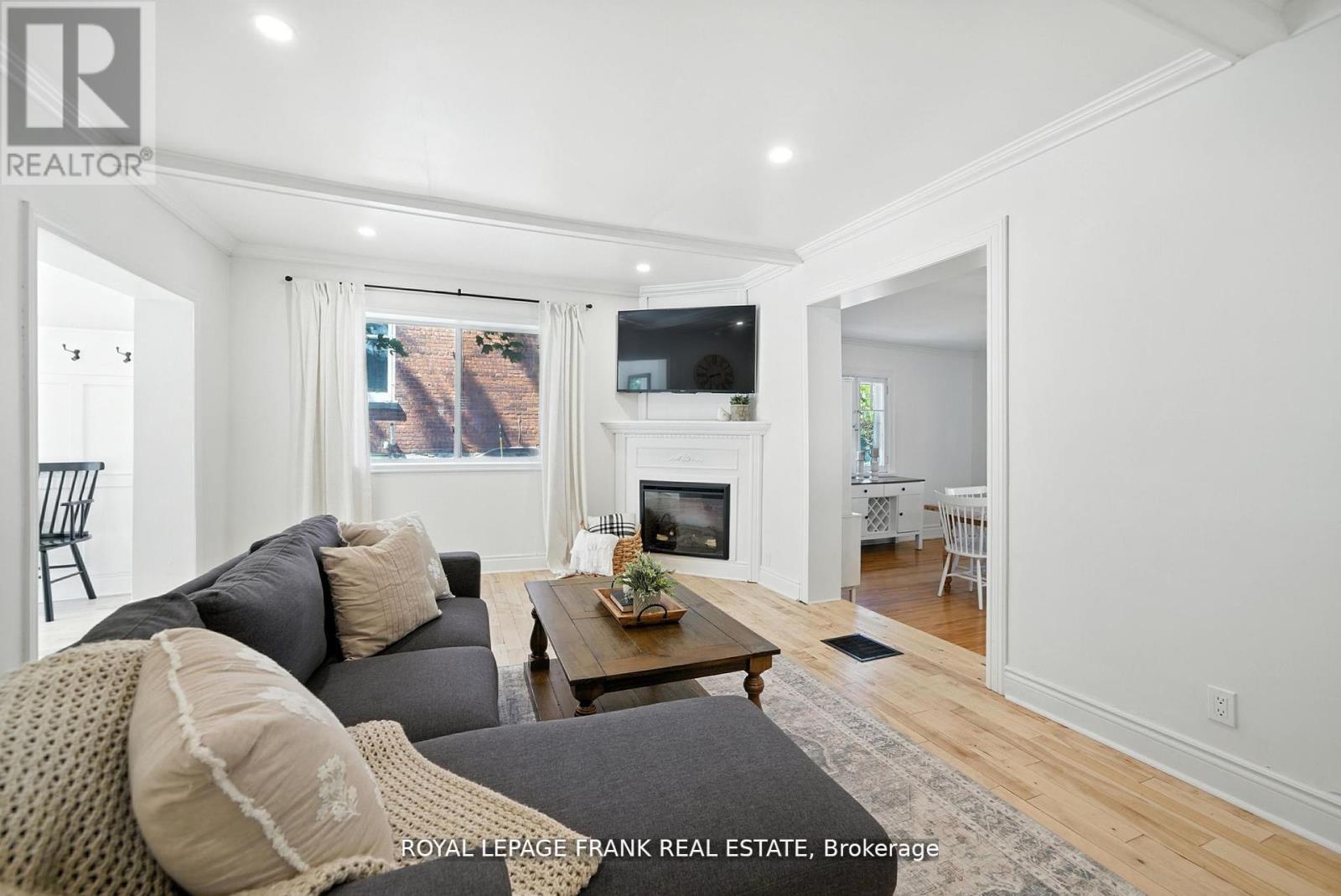 41 Sussex Street N, Kawartha Lakes (Lindsay), Ontario  K9V 4H6 - Photo 13 - X12495214