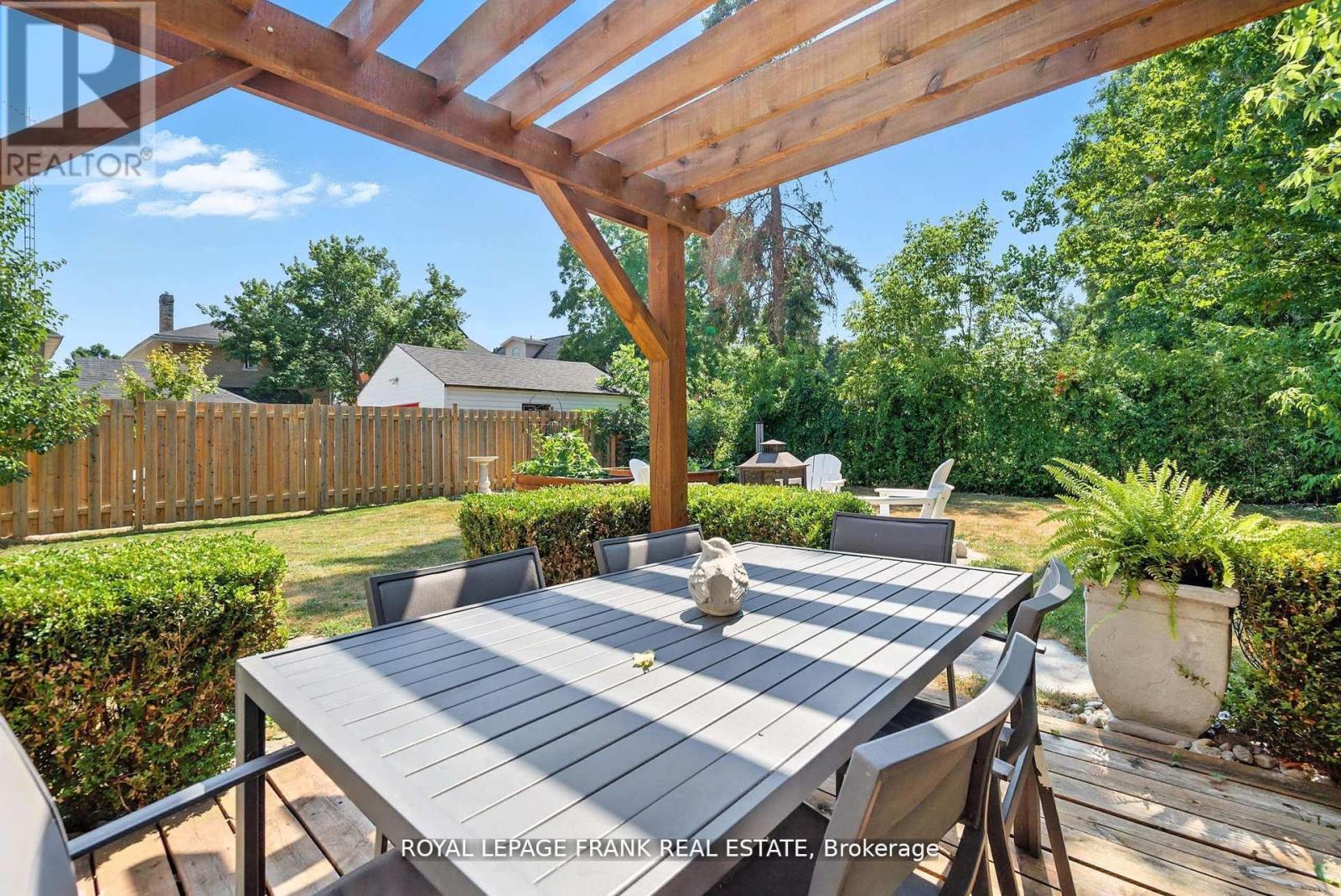 41 Sussex Street N, Kawartha Lakes (Lindsay), Ontario  K9V 4H6 - Photo 38 - X12495214