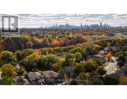 59 Parkview Hill Crescent, Toronto (O'Connor-Parkview), Ca
