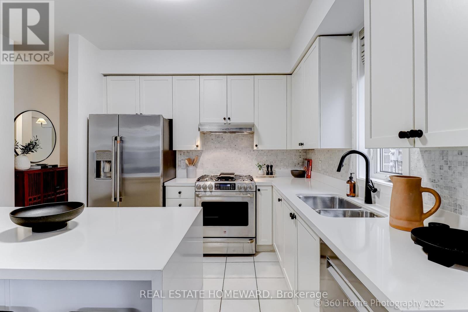 76 Whistle Post Street, Toronto, Ontario  M4E 3W8 - Photo 11 - E12494802