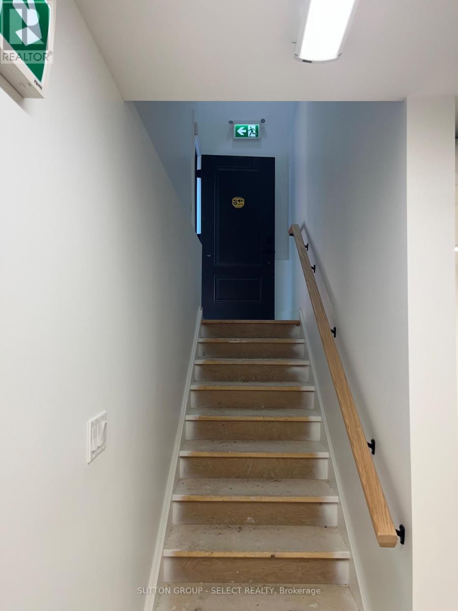 2389 Main Street, London South, Ontario  N6P 1A7 - Photo 4 - X12494924