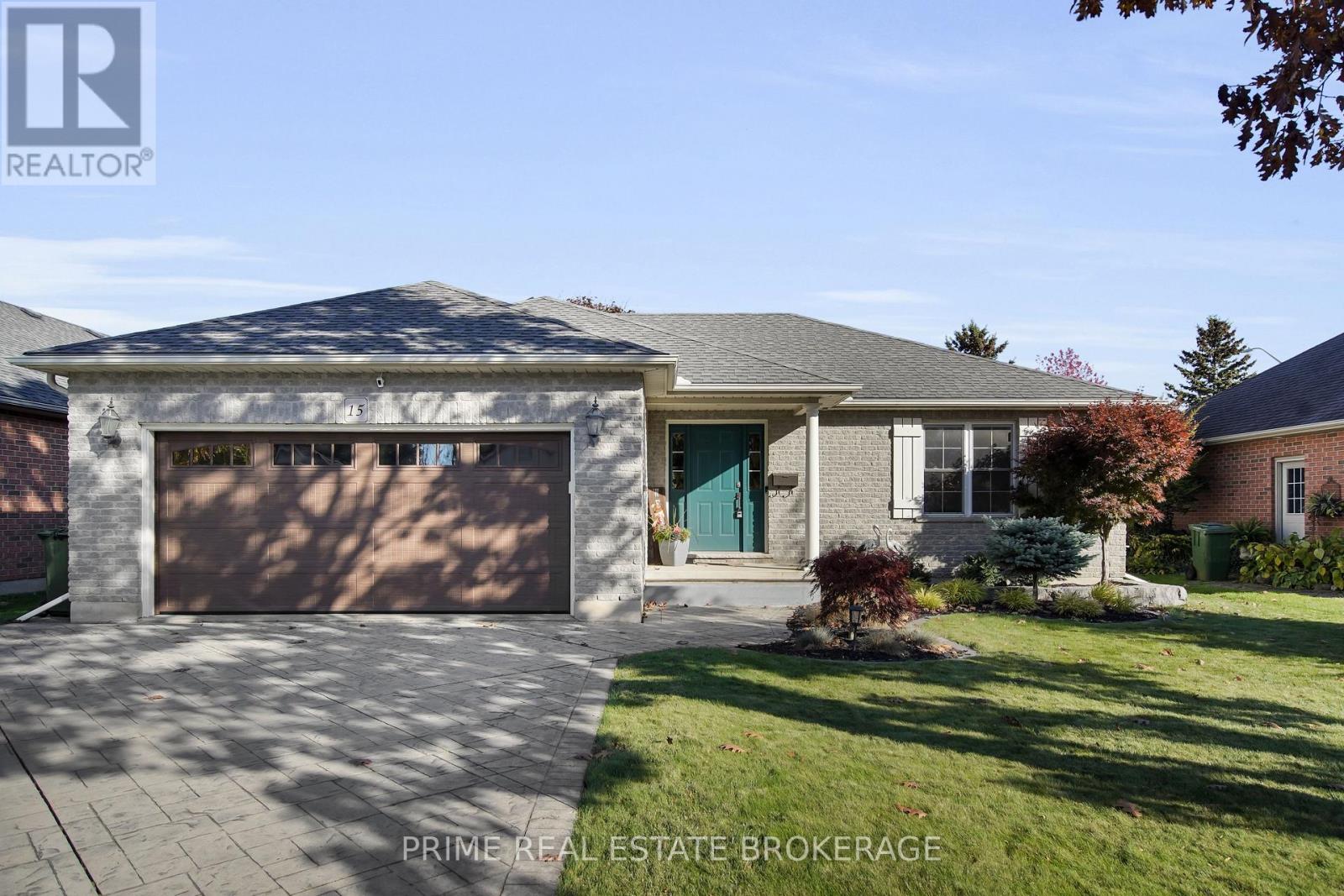 15 Harrington Crescent, St. Thomas, Ontario  N5R 6J1 - Photo 2 - X12495130