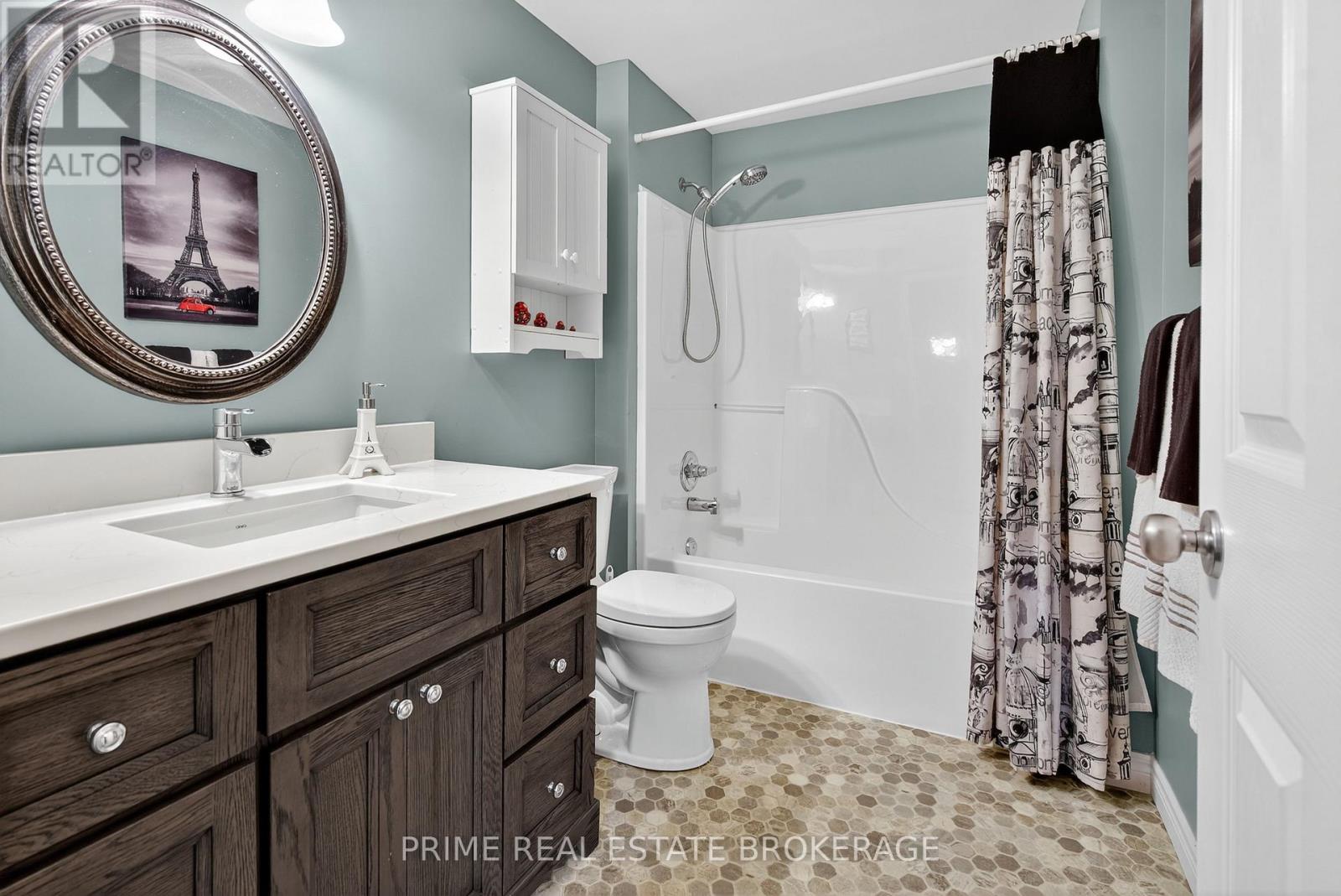 15 Harrington Crescent, St. Thomas, Ontario  N5R 6J1 - Photo 32 - X12495130