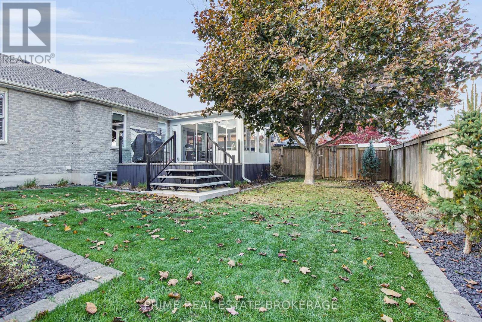 15 Harrington Crescent, St. Thomas, Ontario  N5R 6J1 - Photo 44 - X12495130