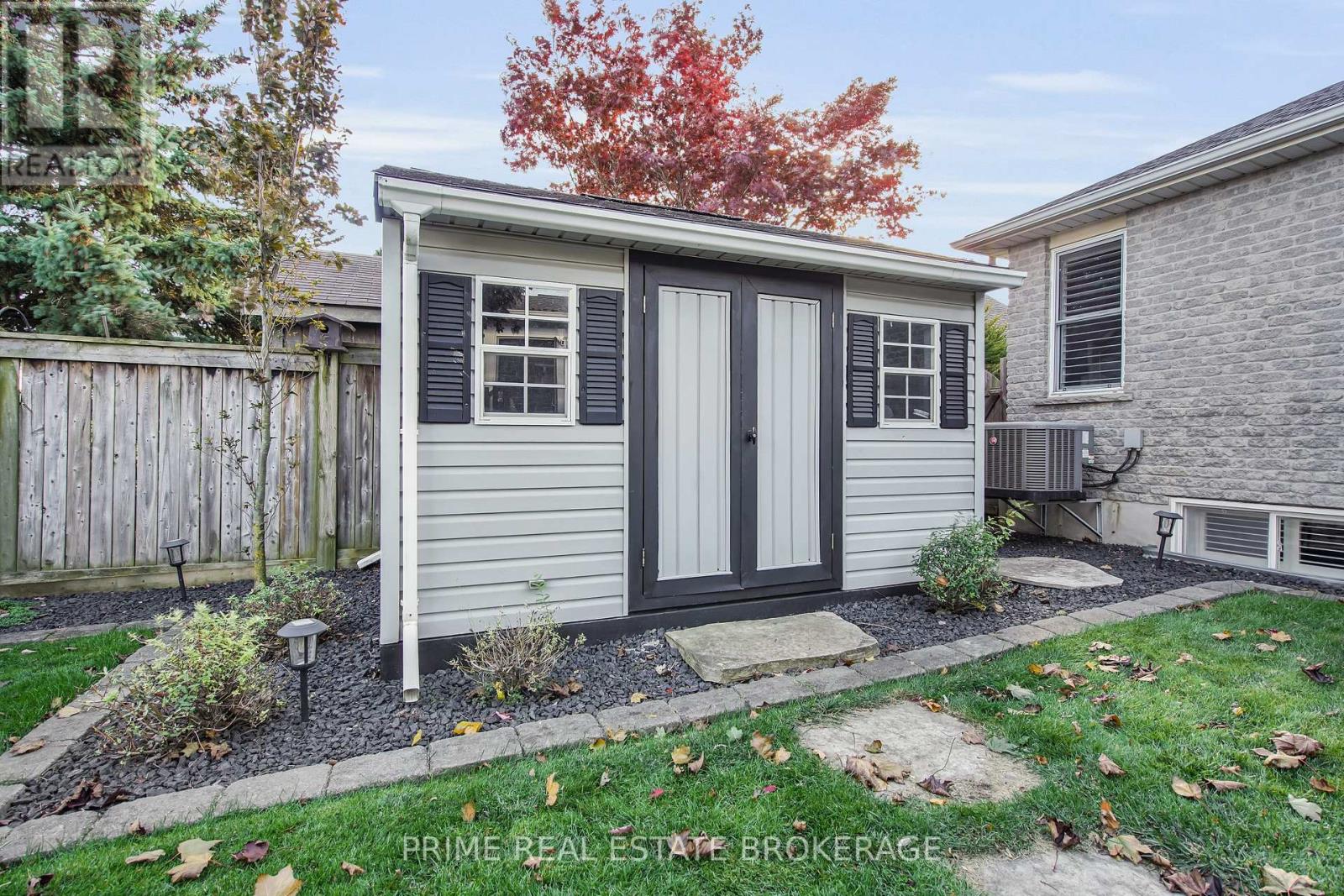 15 Harrington Crescent, St. Thomas, Ontario  N5R 6J1 - Photo 46 - X12495130