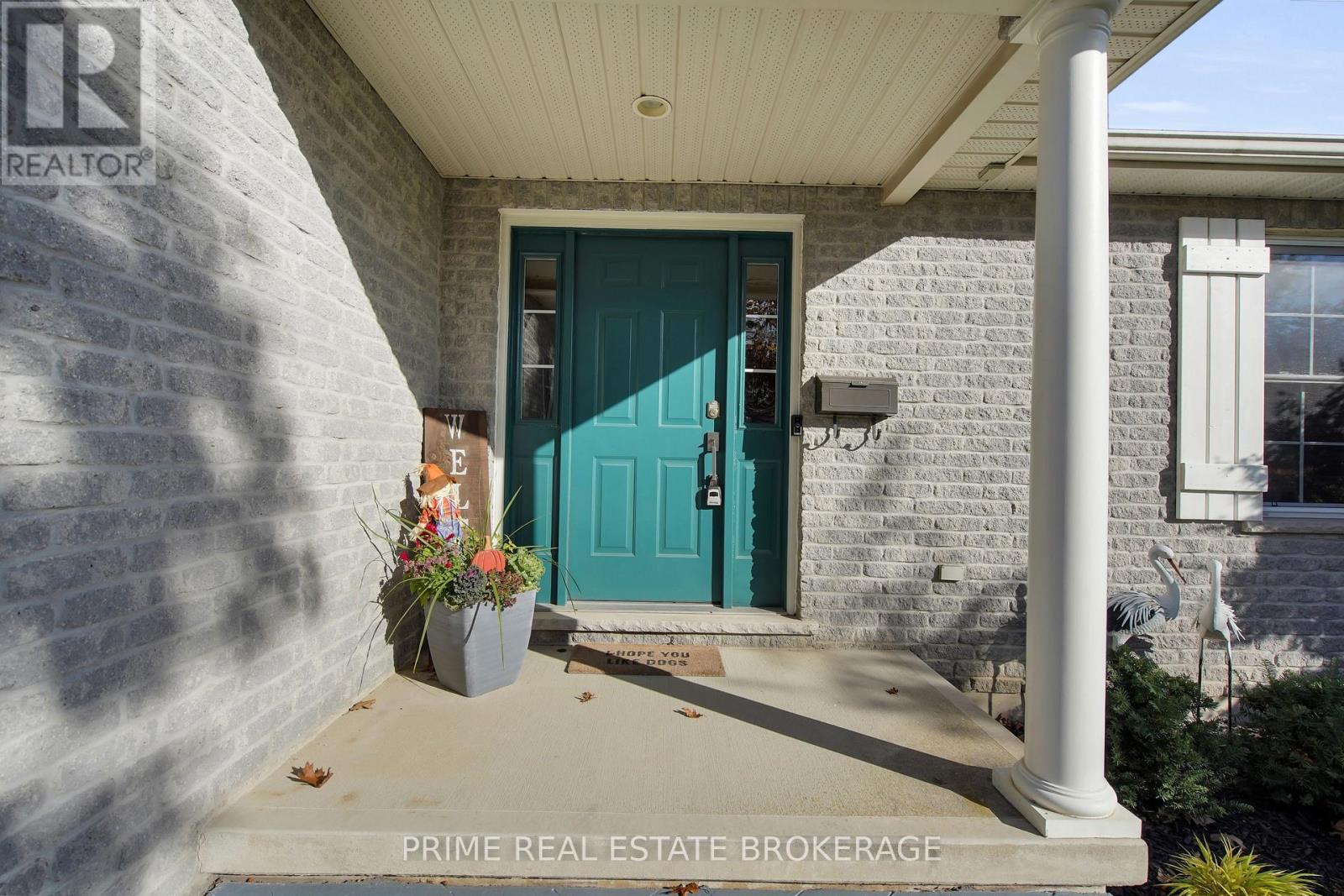 15 Harrington Crescent, St. Thomas, Ontario  N5R 6J1 - Photo 5 - X12495130