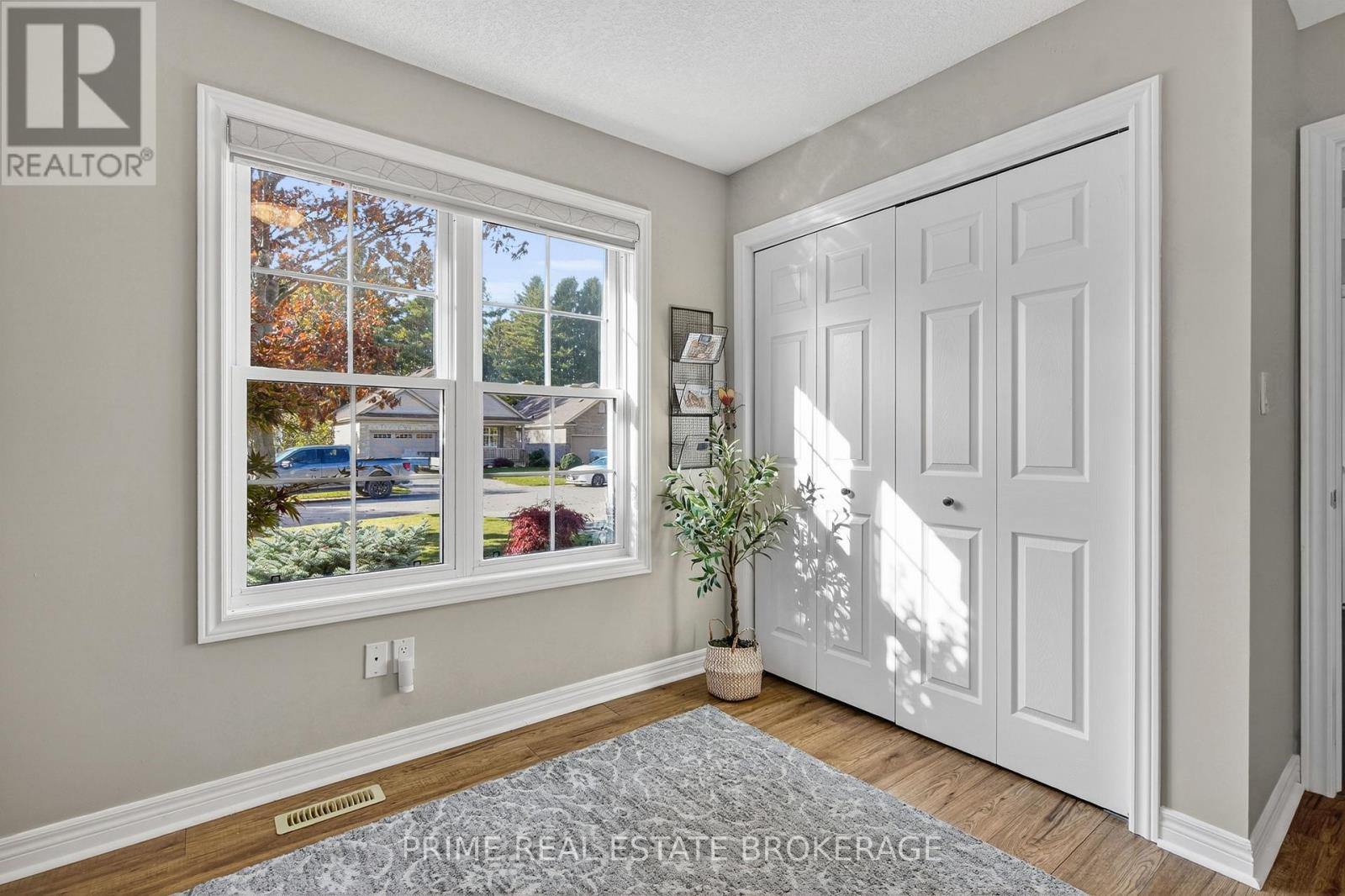 15 Harrington Crescent, St. Thomas, Ontario  N5R 6J1 - Photo 8 - X12495130