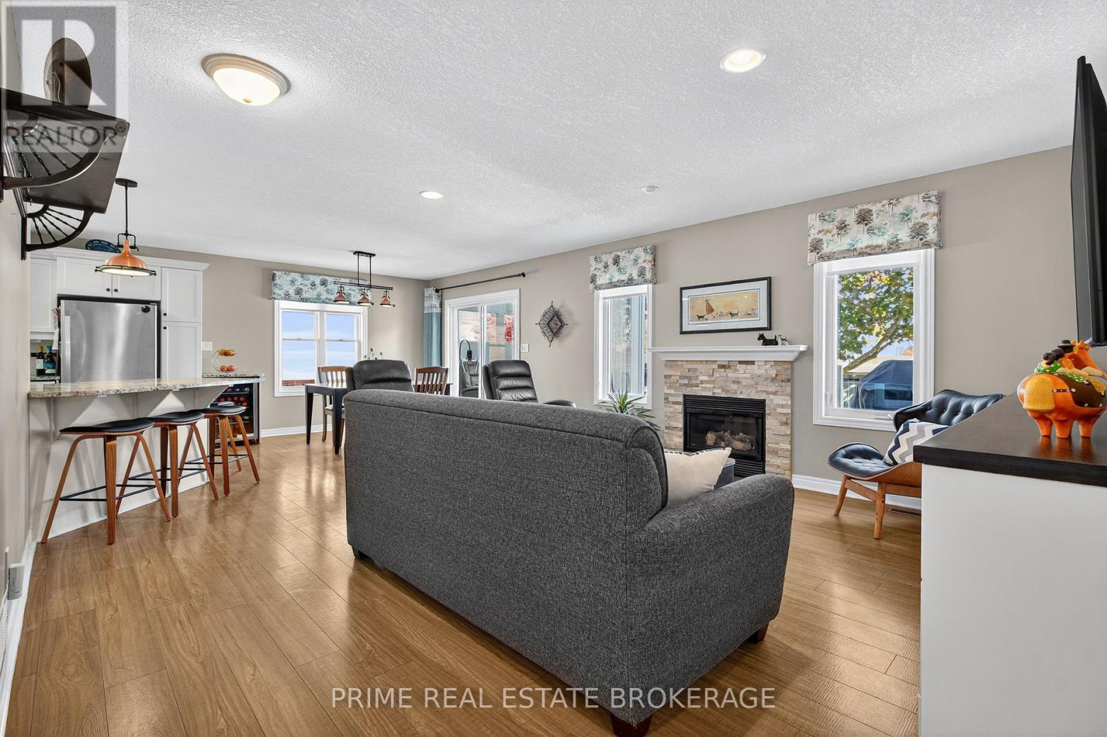 15 Harrington Crescent, St. Thomas, Ontario  N5R 6J1 - Photo 9 - X12495130