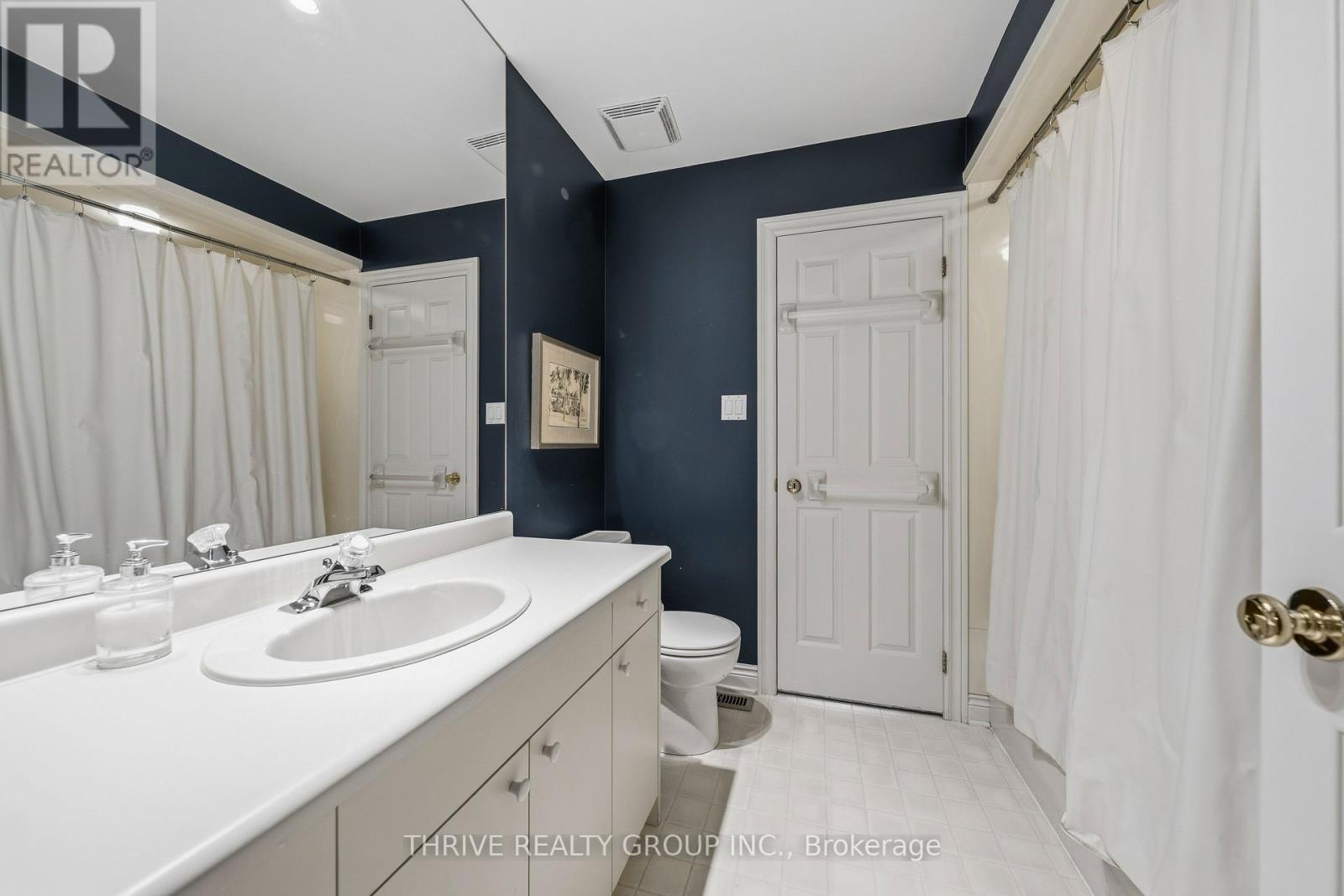 59 Woods Edge Close, London South, Ontario  N6K 4K8 - Photo 38 - X12495134