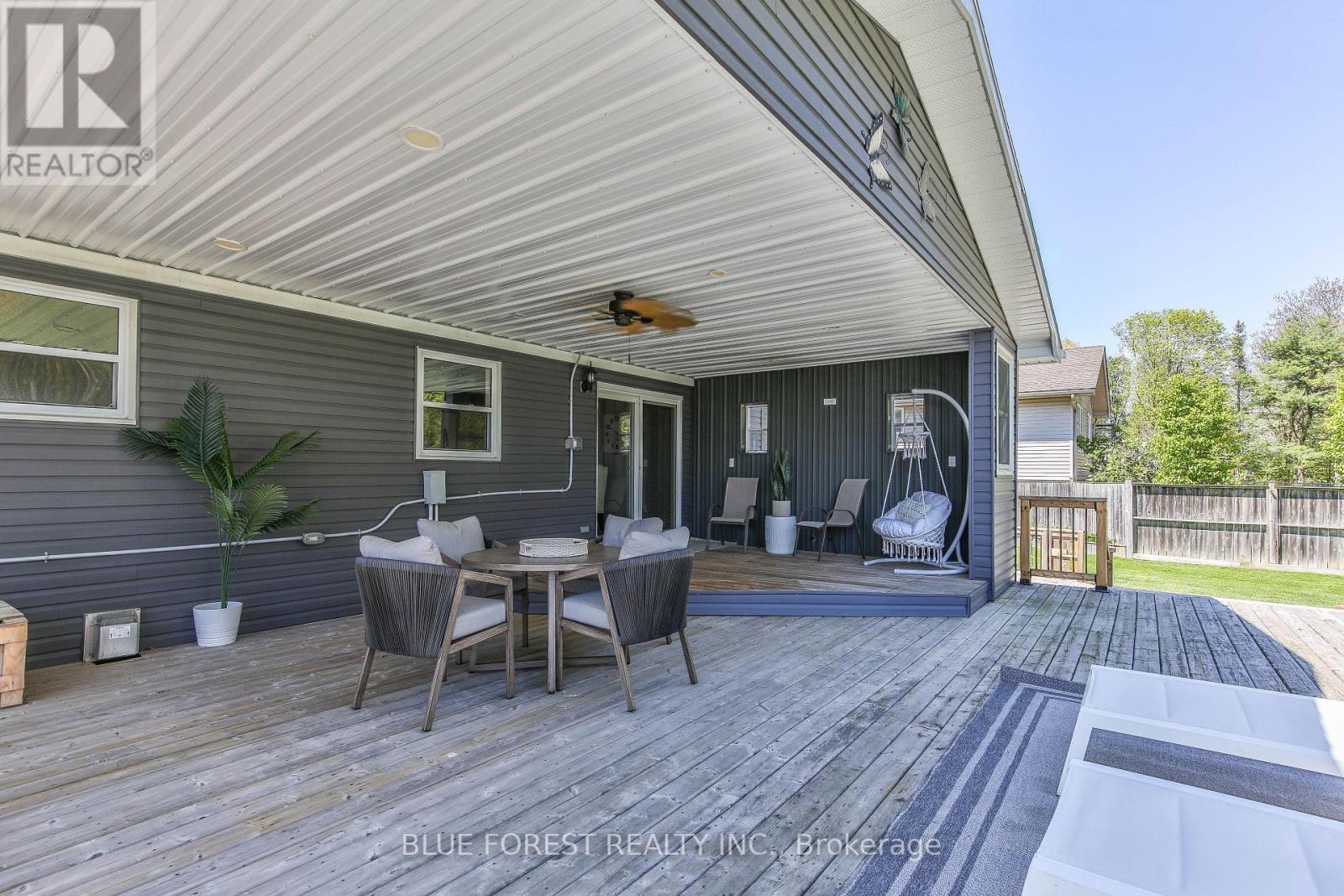 50000 Dingle Street, Malahide, Ontario  N5H 2R1 - Photo 35 - X12495162