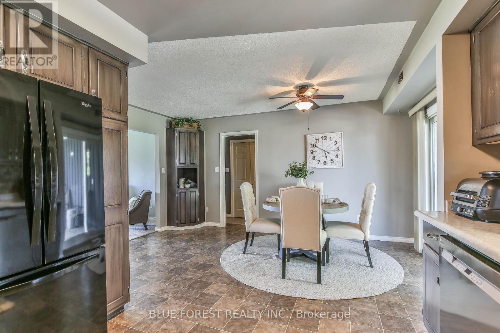 50000 Dingle Street, Malahide, Ontario  N5H 2R1 - Photo 8 - X12495162