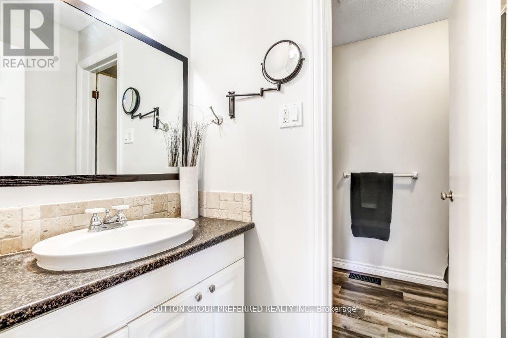 10 Berkshire Court, London South, Ontario  N6J 3N7 - Photo 13 - X12495234