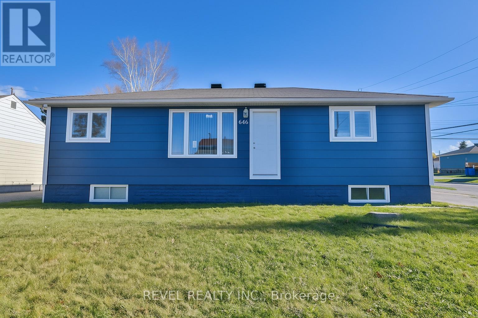 646 COLLEGE STREET, Timmins, Ontario