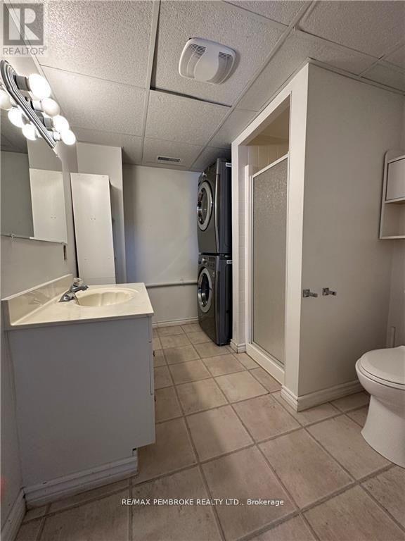 35 Vermont Meadows Drive, Petawawa, Ontario  K8H 3N4 - Photo 21 - X12495076