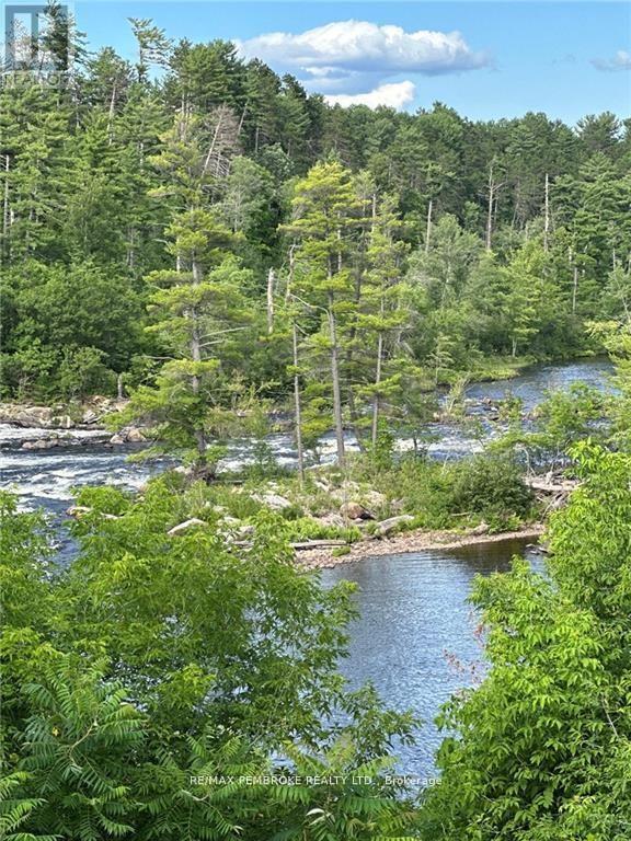 35 Vermont Meadows Drive, Petawawa, Ontario  K8H 3N4 - Photo 27 - X12495076