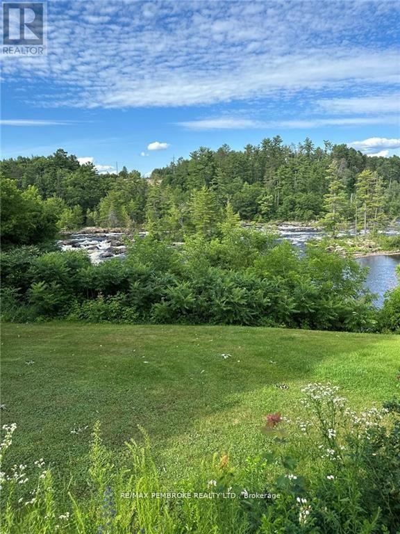 35 Vermont Meadows Drive, Petawawa, Ontario  K8H 3N4 - Photo 29 - X12495076