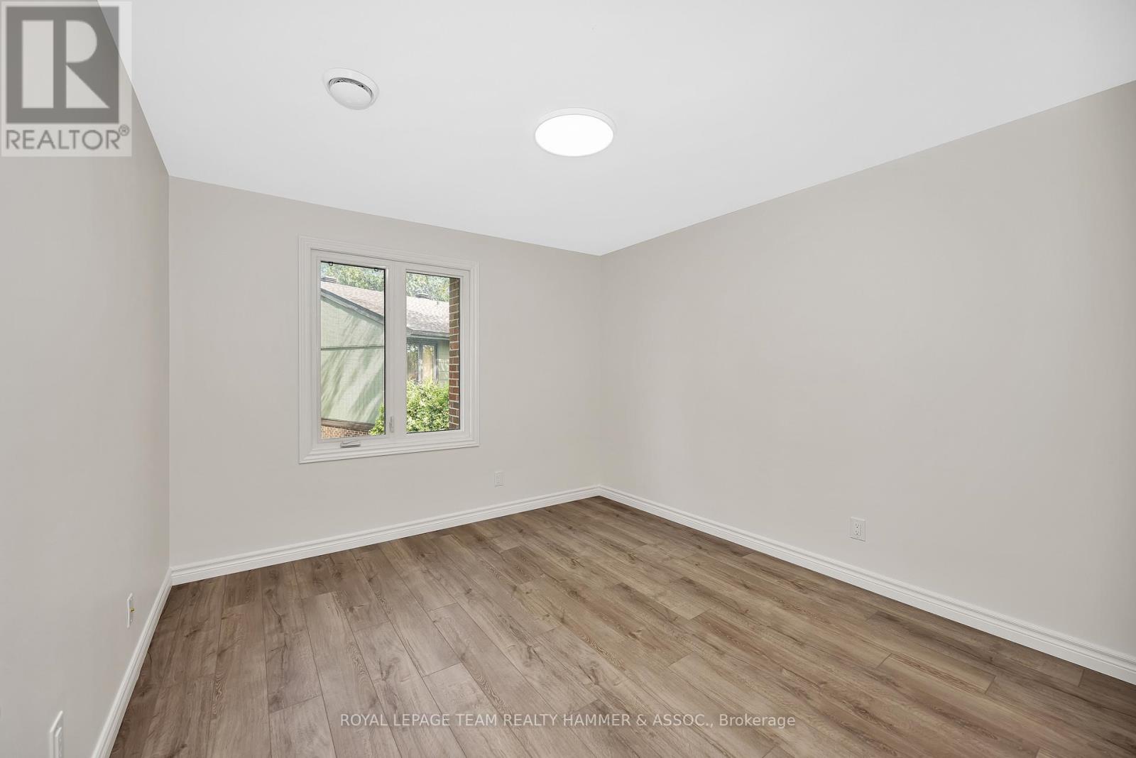 8 Chisholm Court, Ottawa, Ontario  K2K 1E2 - Photo 18 - X12494948