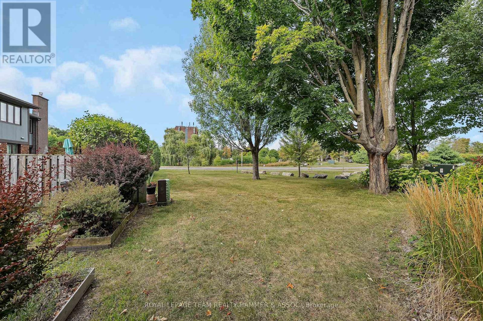 8 Chisholm Court, Ottawa, Ontario  K2K 1E2 - Photo 21 - X12494948