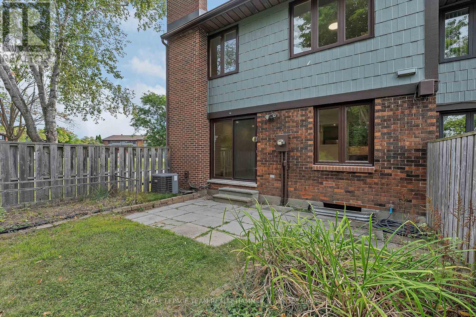 8 Chisholm Court, Ottawa, Ontario  K2K 1E2 - Photo 22 - X12494948