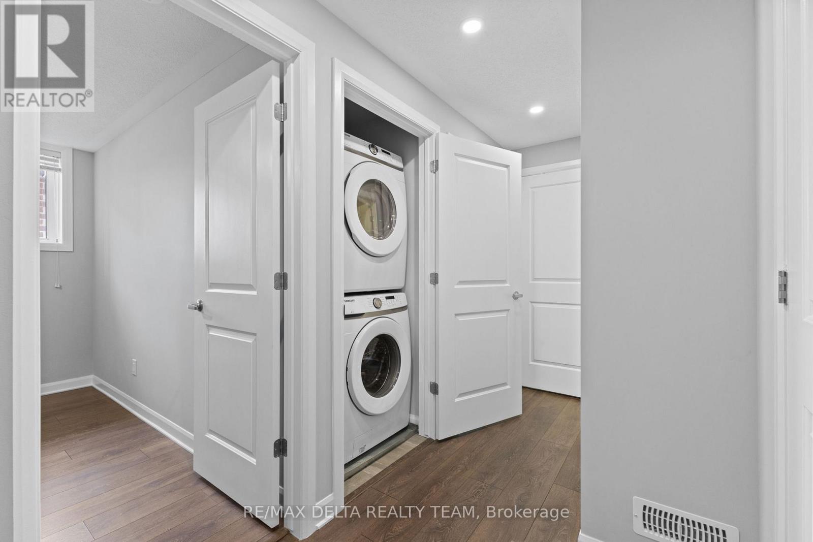 A - 706 Amberwing Private, Ottawa, Ontario  K4A 5H5 - Photo 15 - X12494990