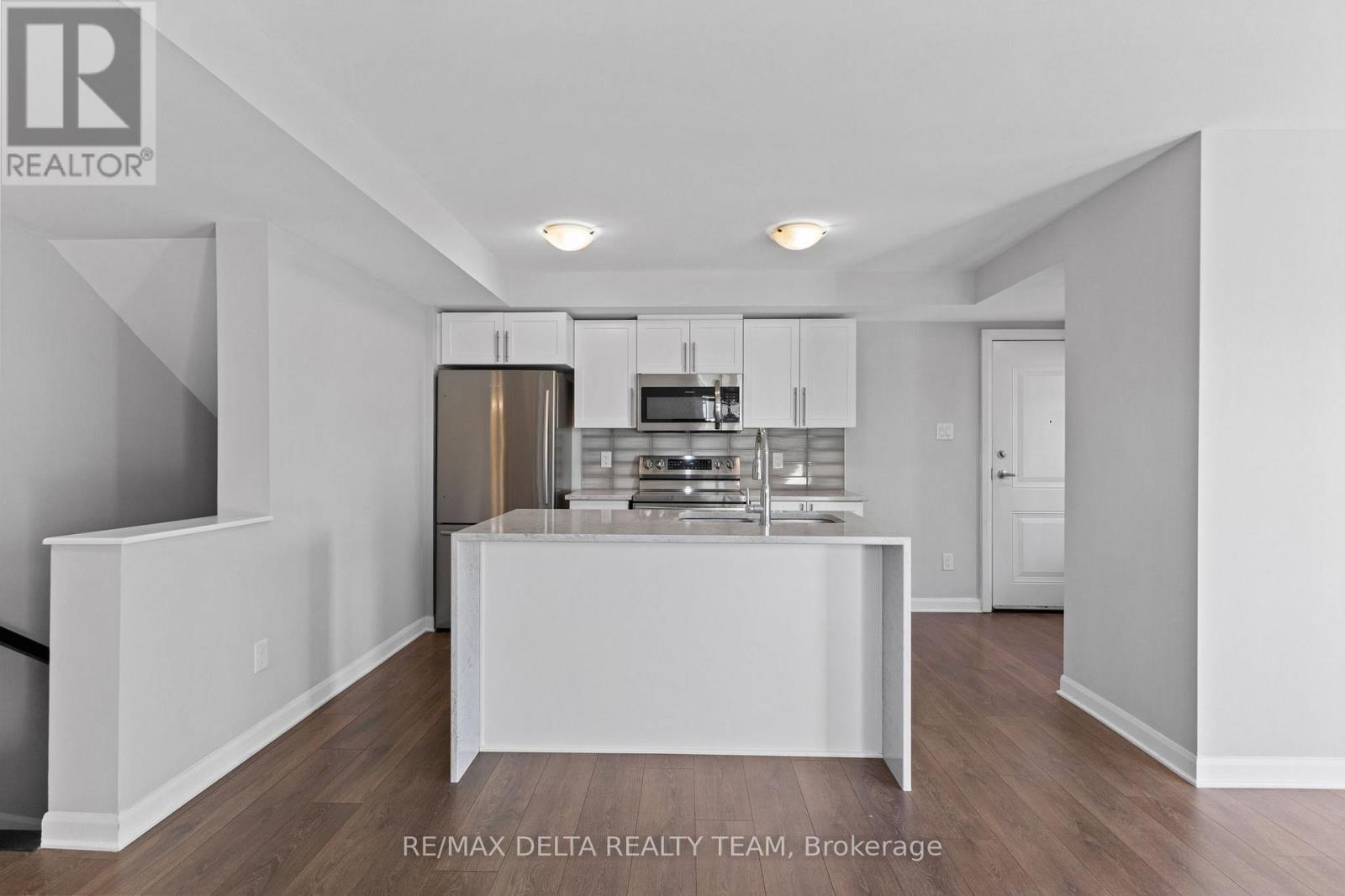 A - 706 Amberwing Private, Ottawa, Ontario  K4A 5H5 - Photo 4 - X12494990